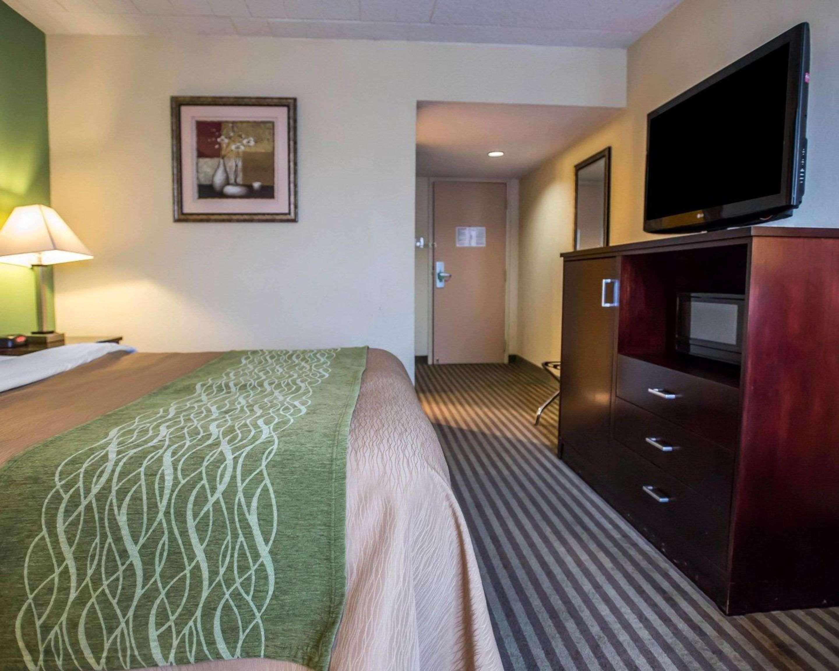 Quality Inn Mill Hall - Lamar Екстер'єр фото
